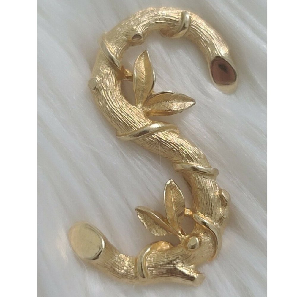Vintage 1960s Sarah Coventry Letter "S" Brooch